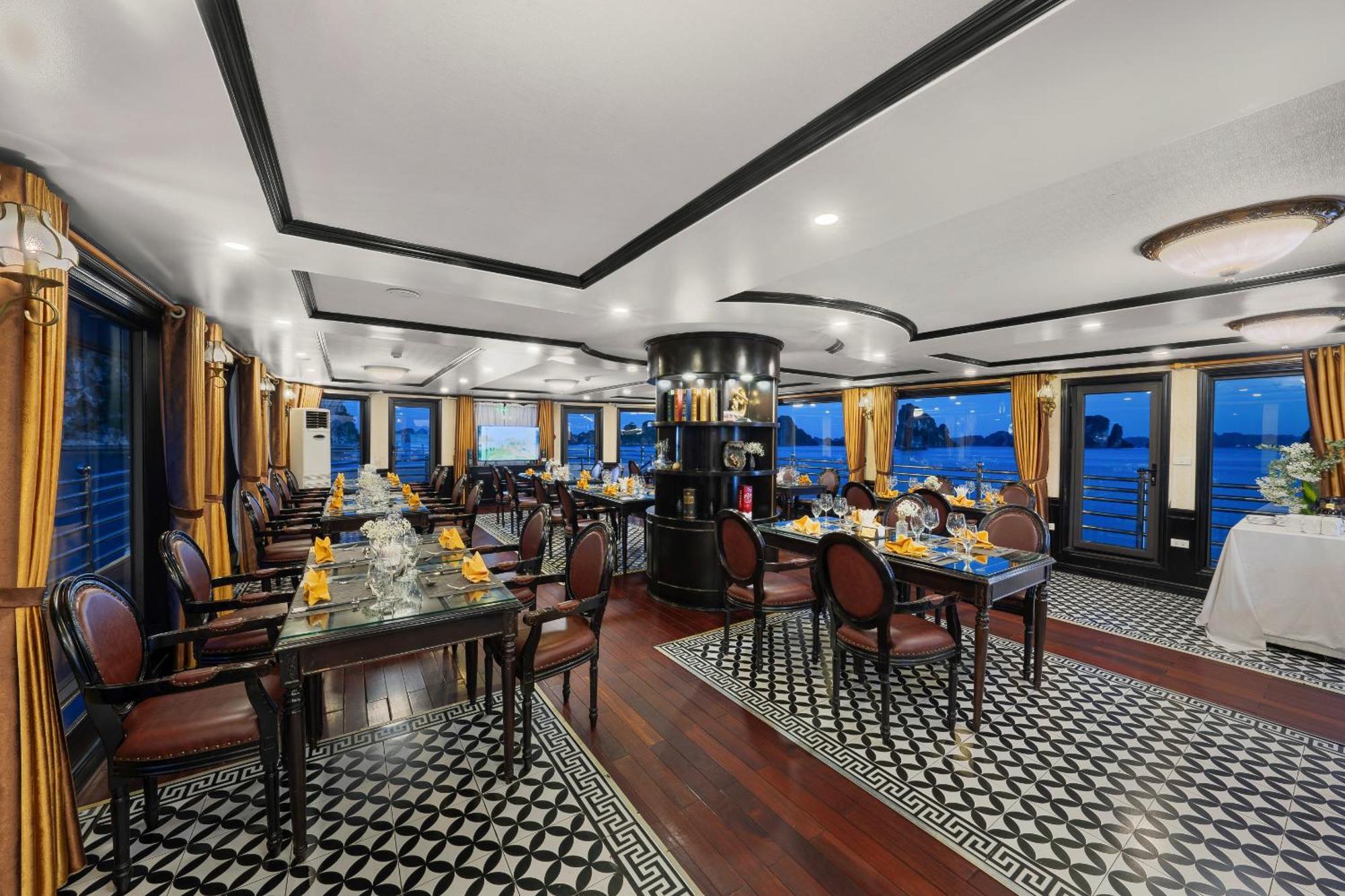 Athena Royal Cruise - Luxury In Halong Bay Hotel Ha Long Exterior photo