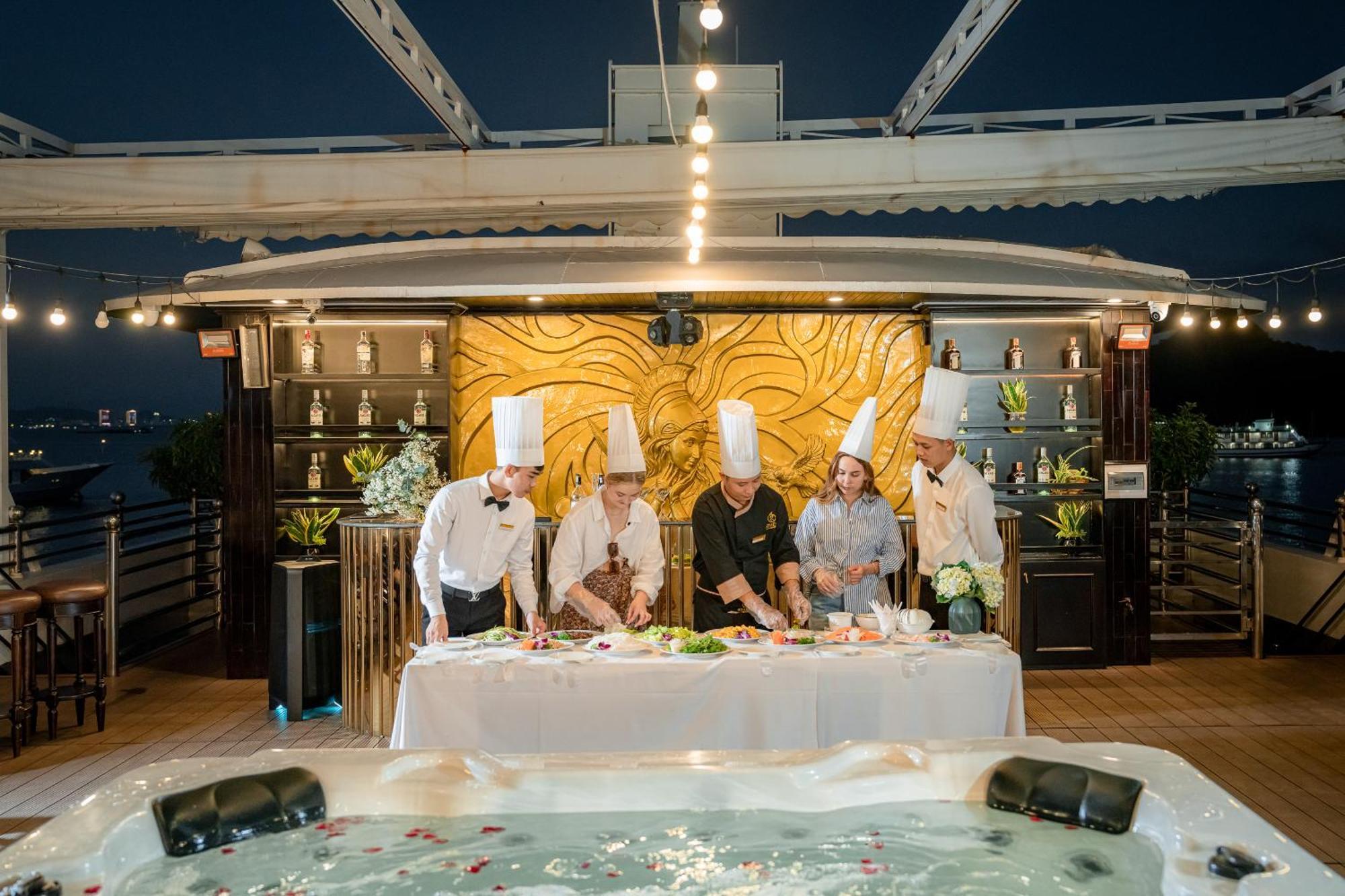 Athena Royal Cruise - Luxury In Halong Bay Hotel Ha Long Exterior photo