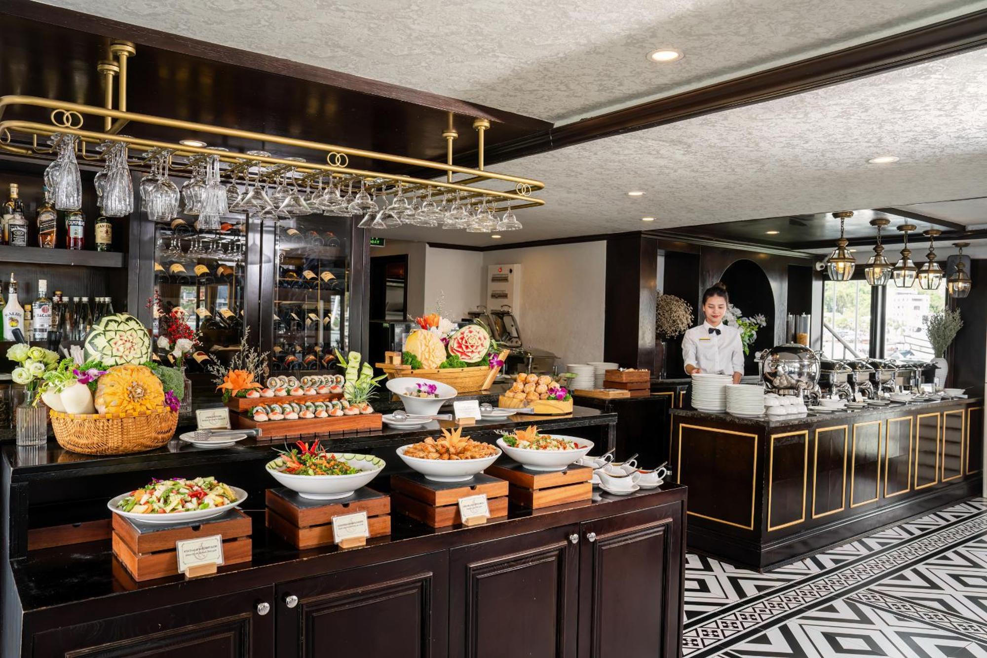 Athena Royal Cruise - Luxury In Halong Bay Hotel Ha Long Exterior photo