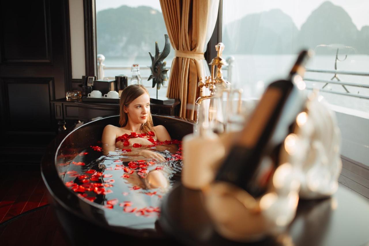 Athena Royal Cruise - Luxury In Halong Bay Hotel Ha Long Exterior photo