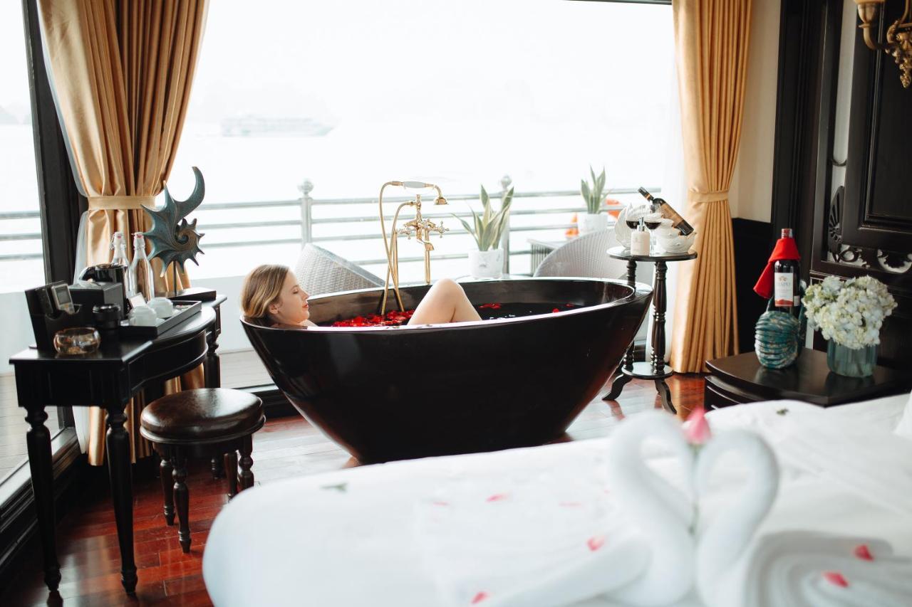 Athena Royal Cruise - Luxury In Halong Bay Hotel Ha Long Exterior photo